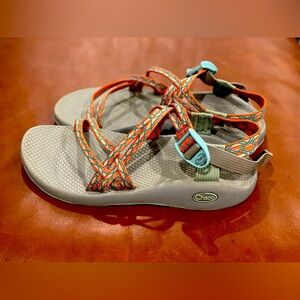 Women’s Chaco’s Size 9